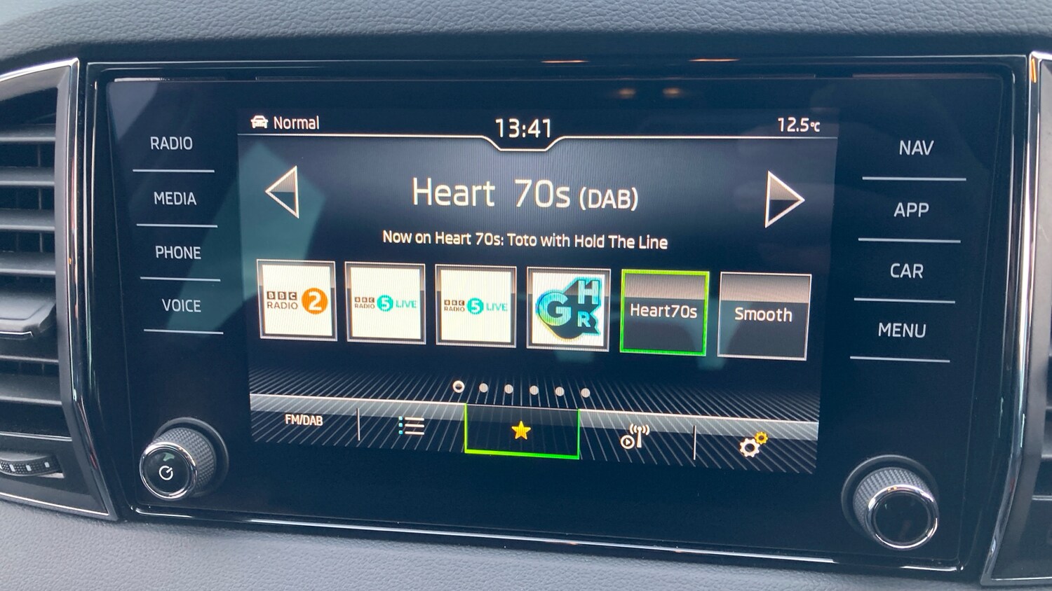 Used Skoda Karoq 2024 for sale - 76556675: Photo 12