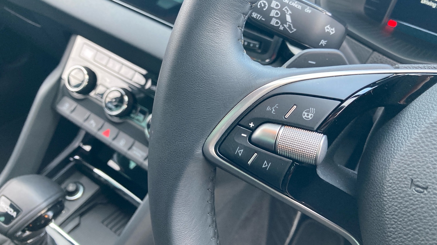 Used Skoda Karoq 2024 for sale - 76556675: Photo 17