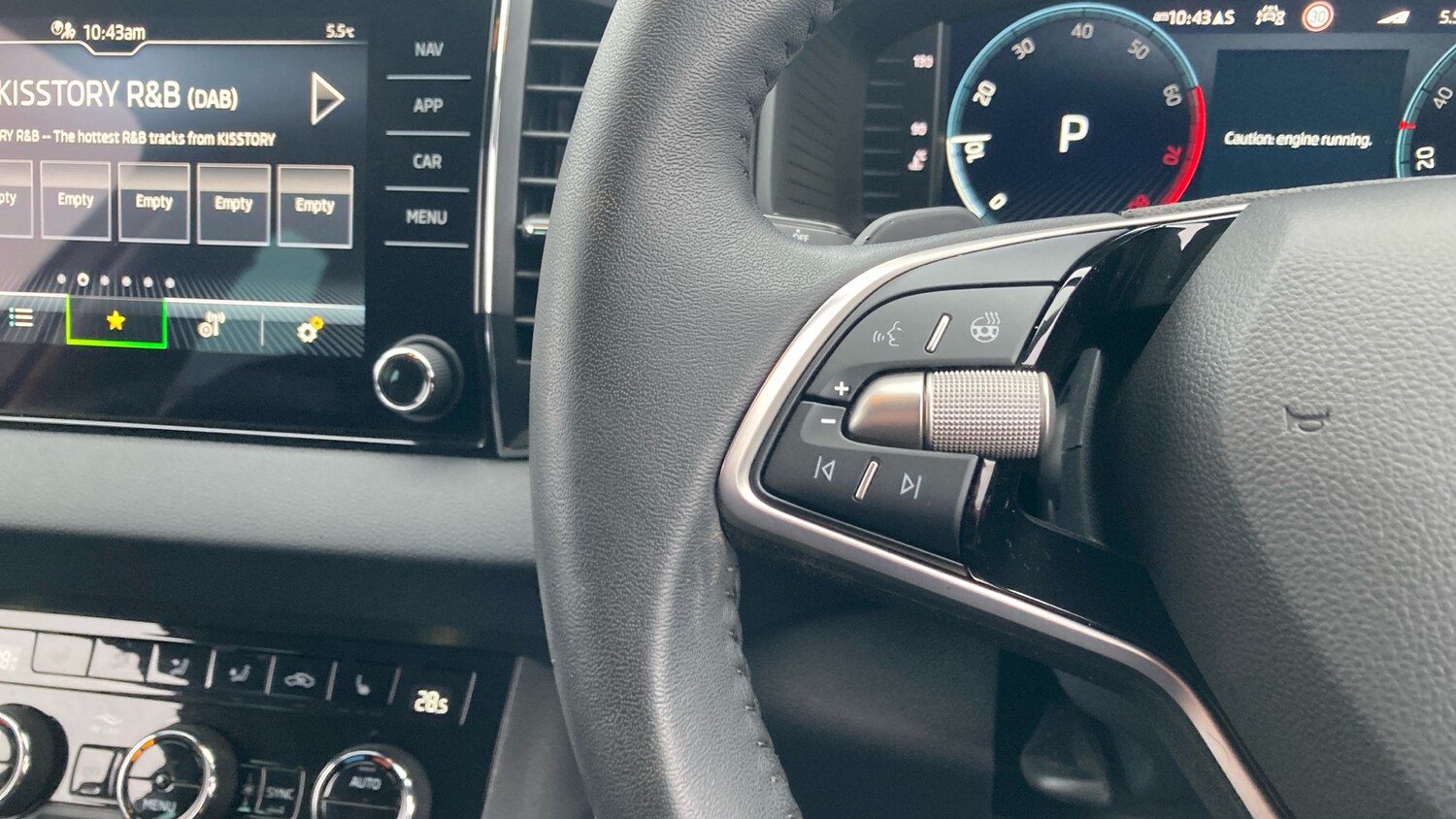 Used Skoda Karoq 2024 for sale - 77640023: Photo 17