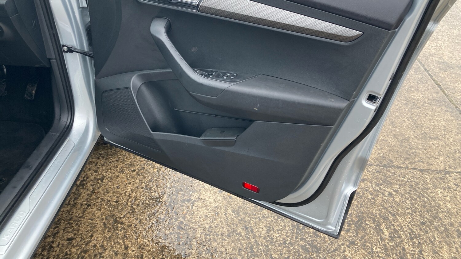 Used Skoda Karoq 2024 for sale - 77640023: Photo 19