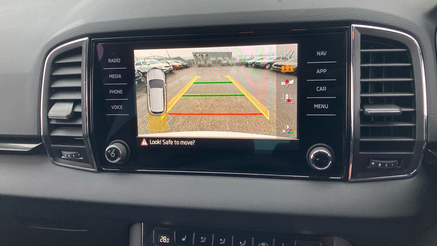 Used Skoda Karoq 2024 for sale - 77640023: Photo 31