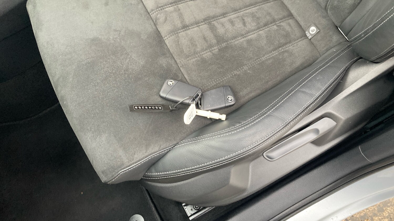 Used Skoda Karoq 2024 for sale - 77640023: Photo 44