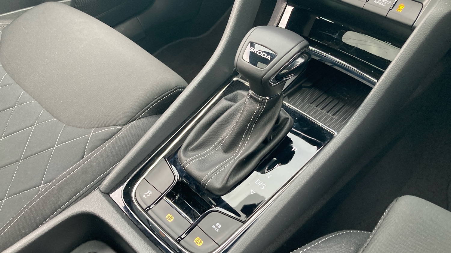 Used Skoda Karoq 2025 for sale - 76542793: Photo 14