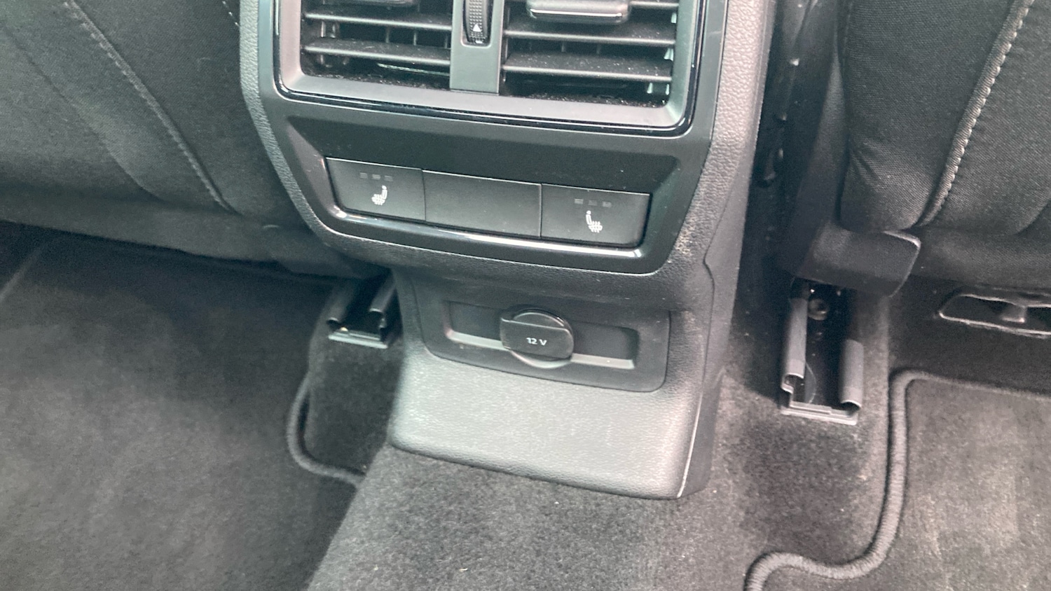 Used Skoda Karoq 2025 for sale - 76542793: Photo 35