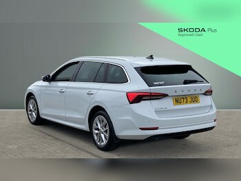 Used Skoda Octavia 2023 for sale - 77946977: Photo