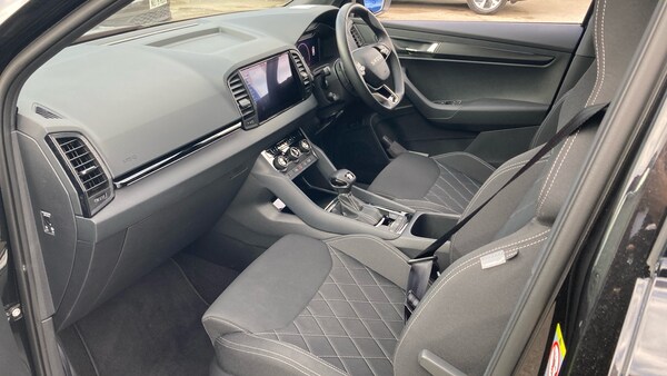 Used Skoda Karoq 2025 for sale - 76207649: Photo 2