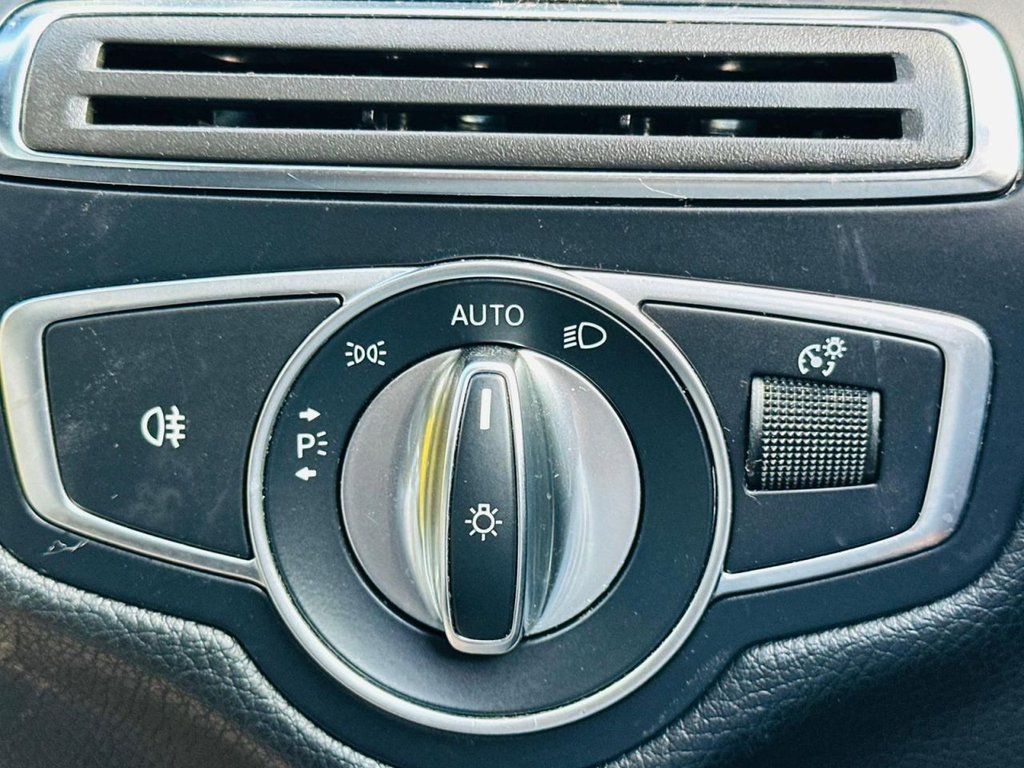 Used Mercedes-Benz C Class 2017 for sale - 76758658: Photo 32