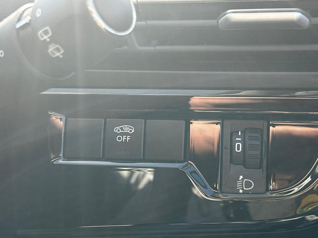 Used Citroen C4 2018 for sale - 75998519: Photo 28