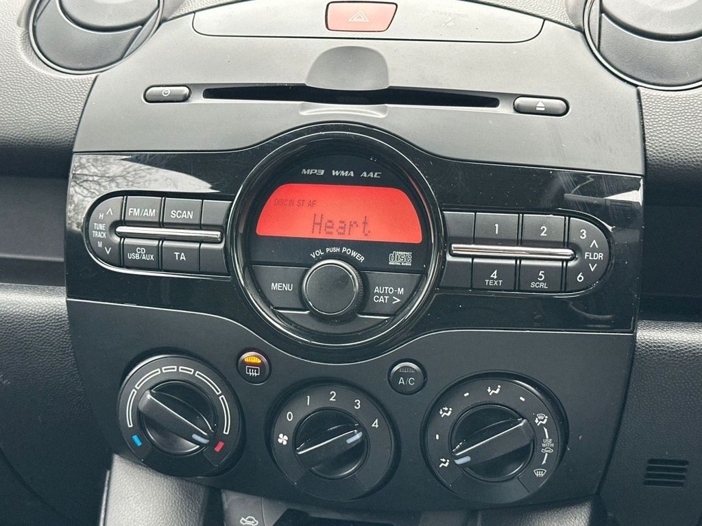 Used Mazda Mazda2 2014 for sale - 76973804: Photo 27