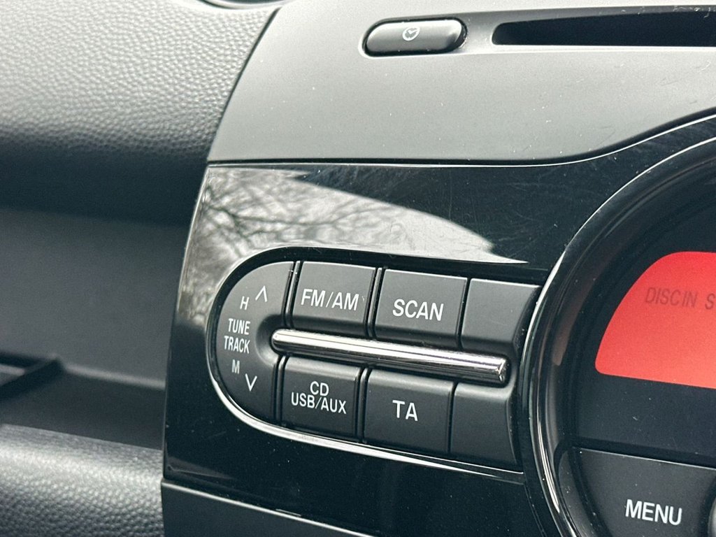 Used Mazda Mazda2 2014 for sale - 76973804: Photo 28