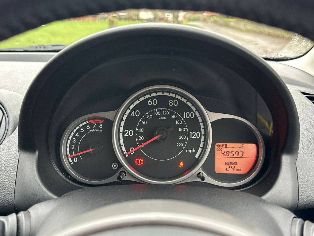 Used Mazda Mazda2 2014 for sale - 76973804: Photo 31