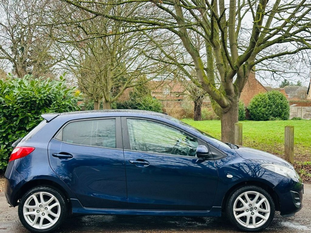 Used Mazda Mazda2 2014 for sale - 76973804: Photo 5