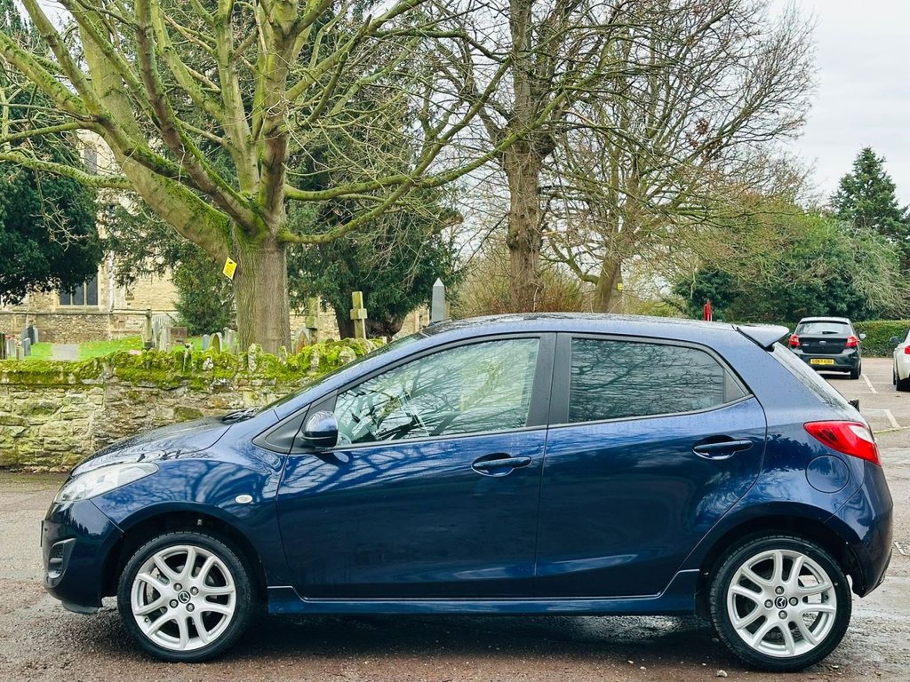 Used Mazda Mazda2 2014 for sale - 76973804: Photo 9