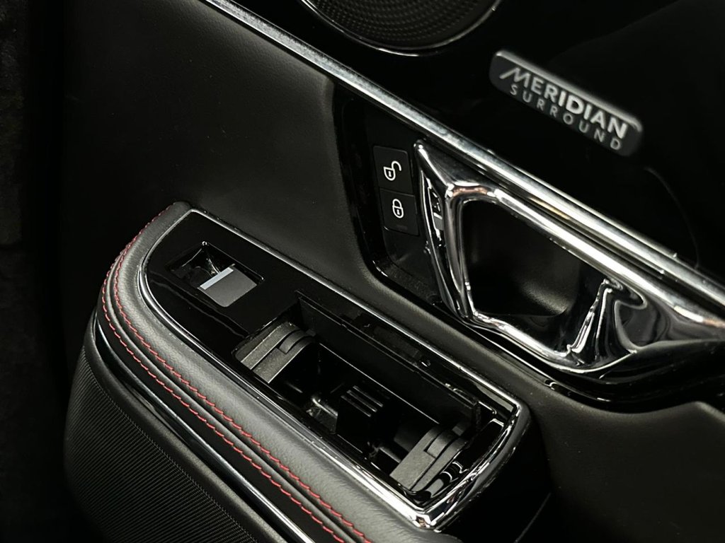 Used Jaguar XJ 2016 for sale - 76454495: Photo 32