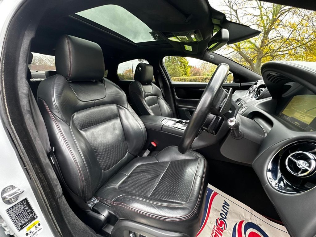 Used Jaguar XJ 2016 for sale - 76454495: Photo 33