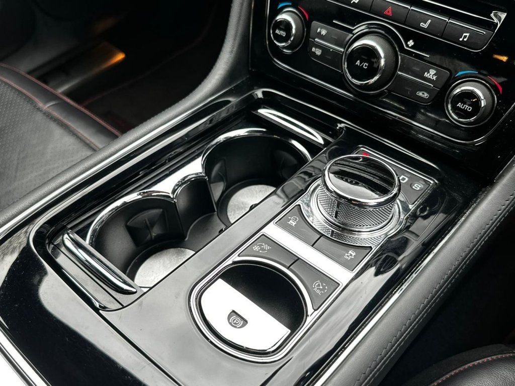 Used Jaguar XJ 2016 for sale - 76454495: Photo 45