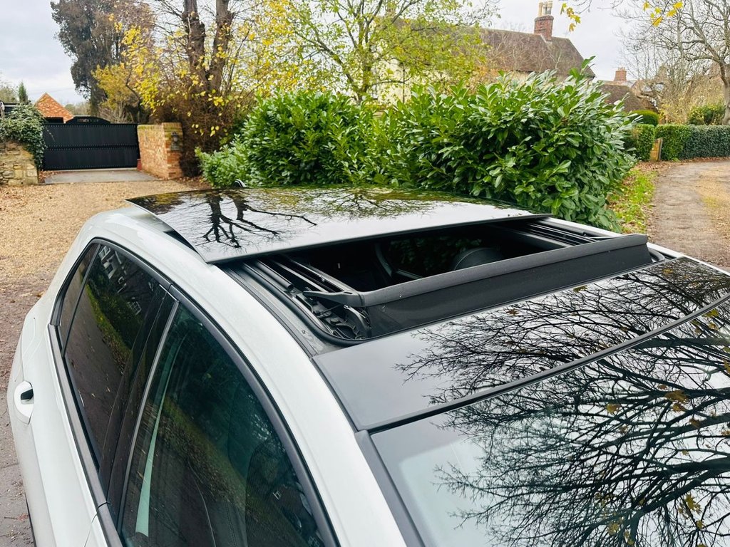 Used Volkswagen Golf 2022 for sale - 76711146: Photo 33