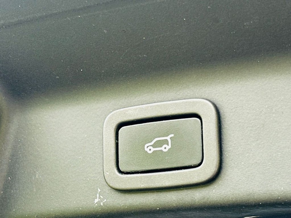 Used Jaguar F-Pace 2019 for sale - 76291609: Photo 23