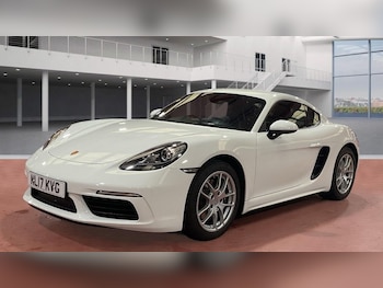 Used Porsche Cayman 2017 for sale - 76304342: Photo 2