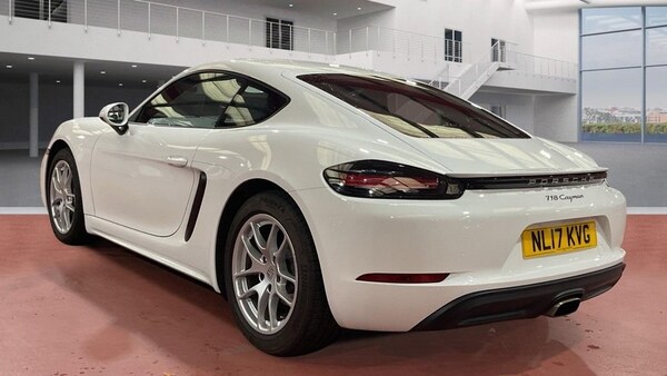 Used Porsche Cayman 2017 for sale - 76304342: Photo 3
