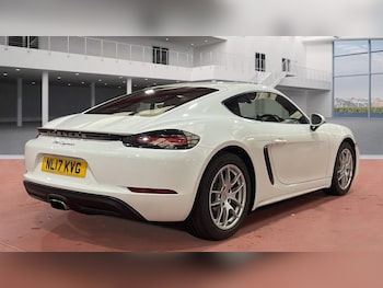 Used Porsche Cayman 2017 for sale - 76304342: Photo 4