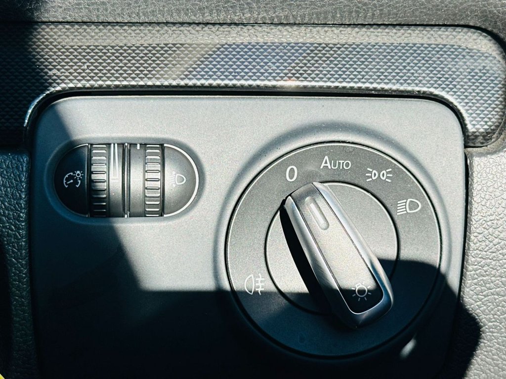 Used Volkswagen Golf 2009 for sale - 77263830: Photo 24