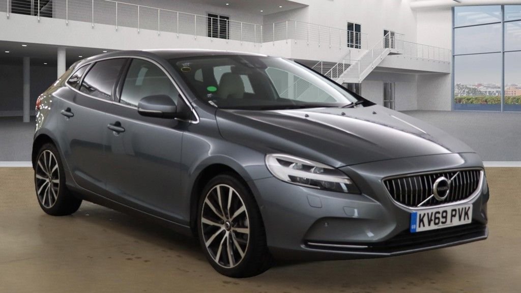Used Volvo V40 2019 for sale - 76163437: Photo 1