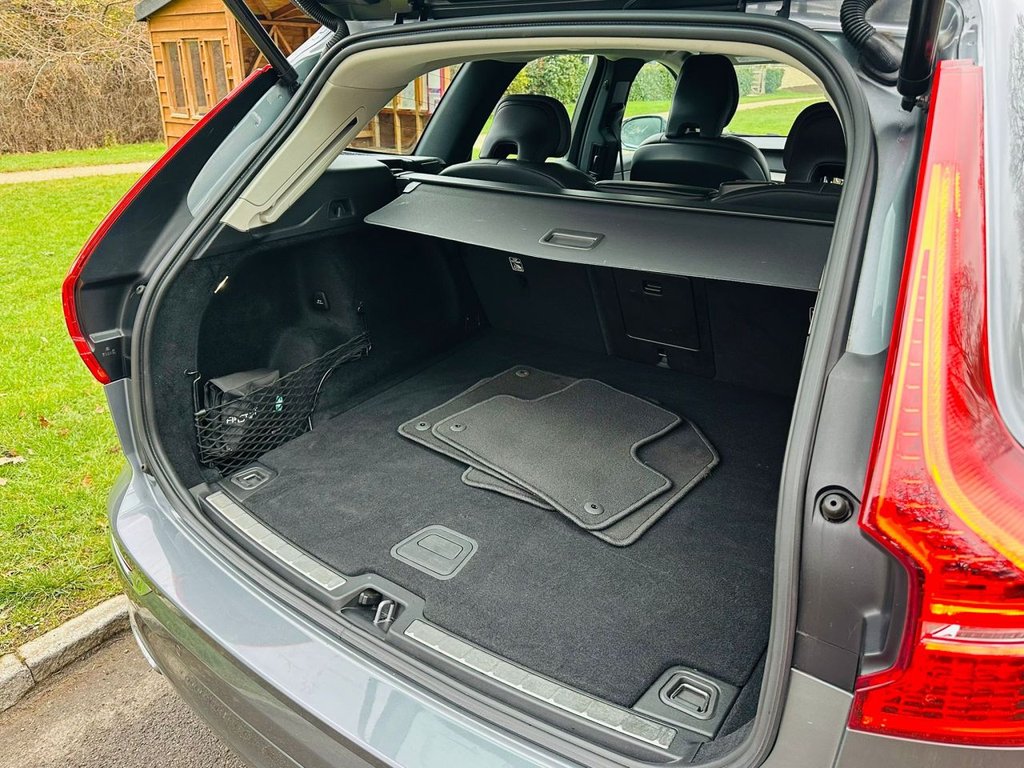 Used Volvo XC60 2019 for sale - 77368859: Photo 22