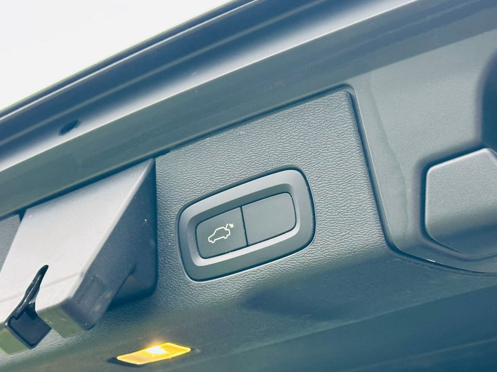 Used Volvo XC60 2019 for sale - 77368859: Photo 23