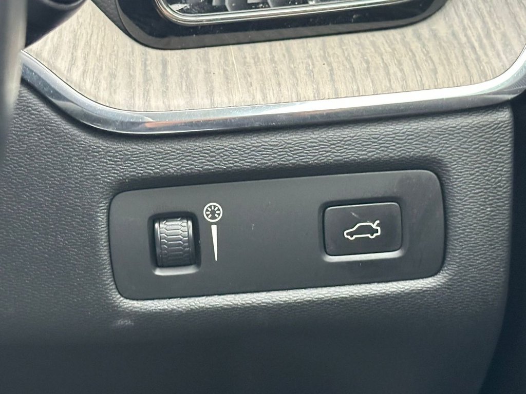 Used Volvo XC60 2019 for sale - 77368859: Photo 34