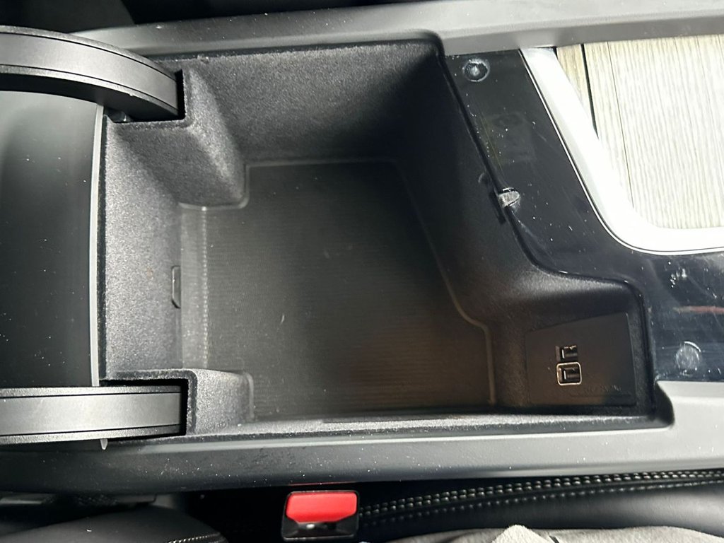 Used Volvo XC60 2019 for sale - 77368859: Photo 39