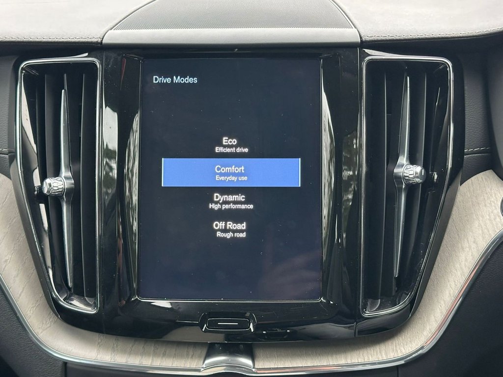 Used Volvo XC60 2019 for sale - 77368859: Photo 42