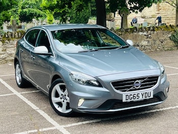 Used Volvo V40 2015 for sale - 75383937: Photo