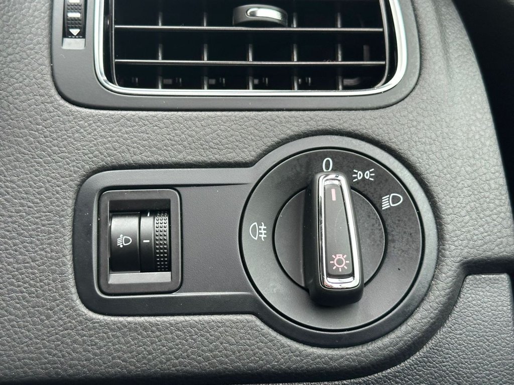 Used Volkswagen Polo 2015 for sale - 77520877: Photo 27