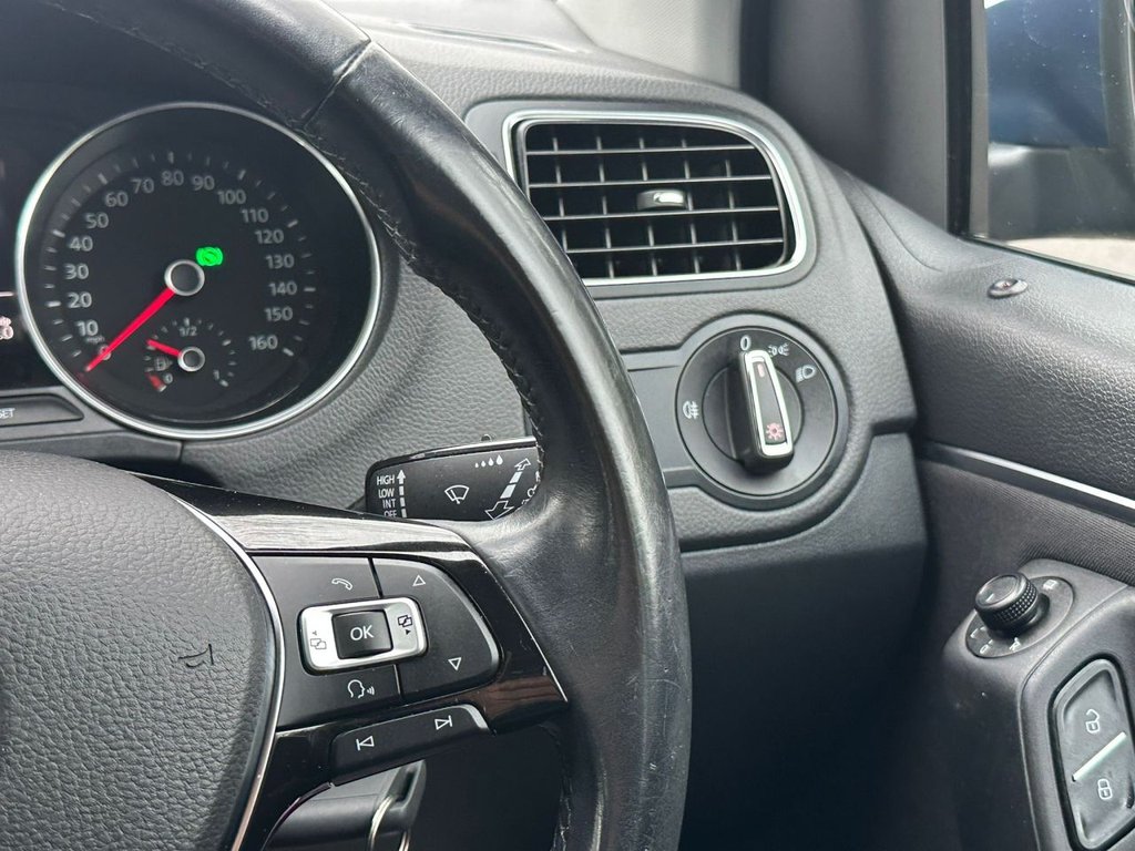 Used Volkswagen Polo 2015 for sale - 77520877: Photo 33
