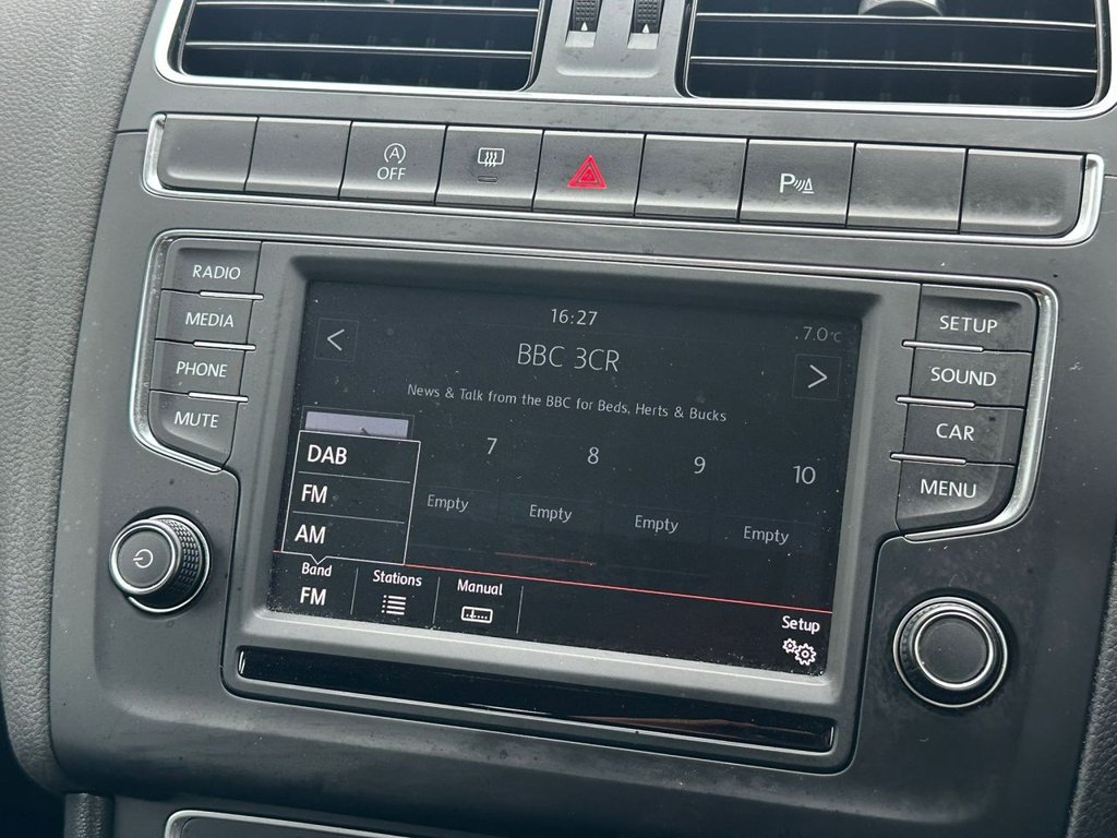 Used Volkswagen Polo 2015 for sale - 77520877: Photo 35