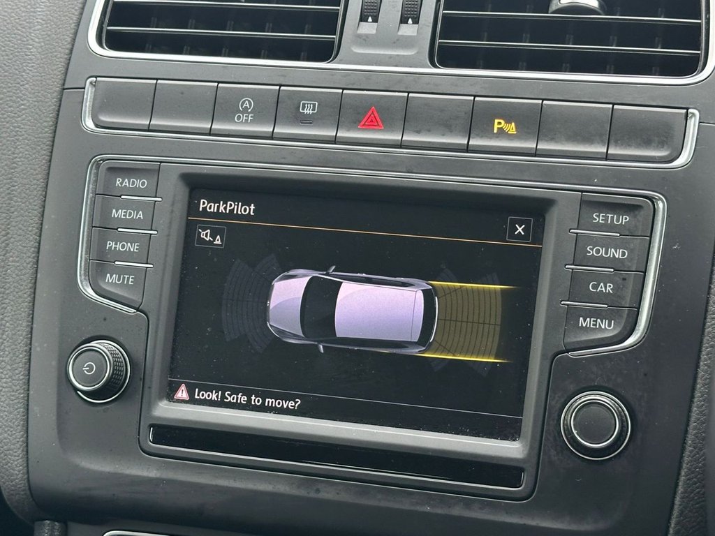 Used Volkswagen Polo 2015 for sale - 77520877: Photo 37