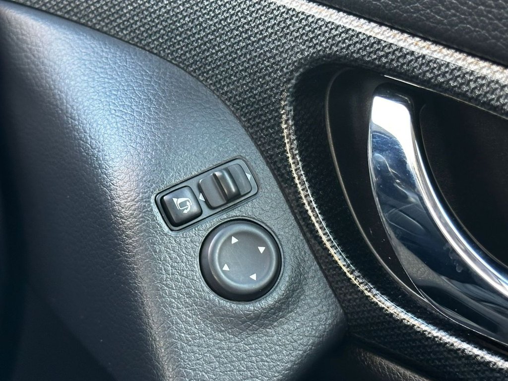 Used Nissan X-Trail 2017 for sale - 76582627: Photo 31