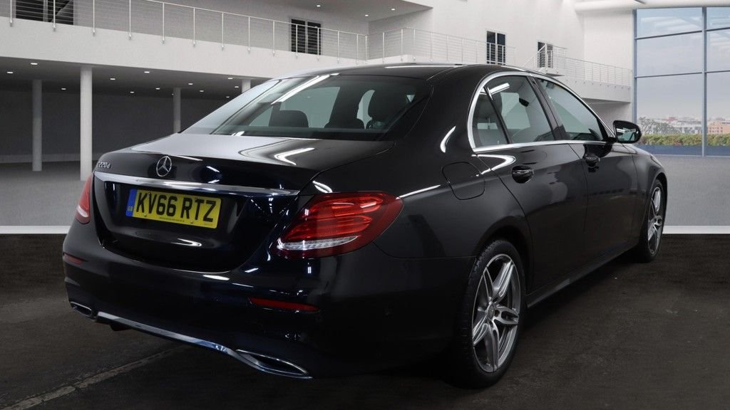 Used Mercedes-Benz E Class 2016 for sale - 77897562: Photo 11