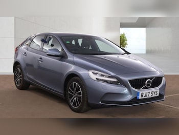 Used Volvo V40 2017 for sale - 79142475: Photo