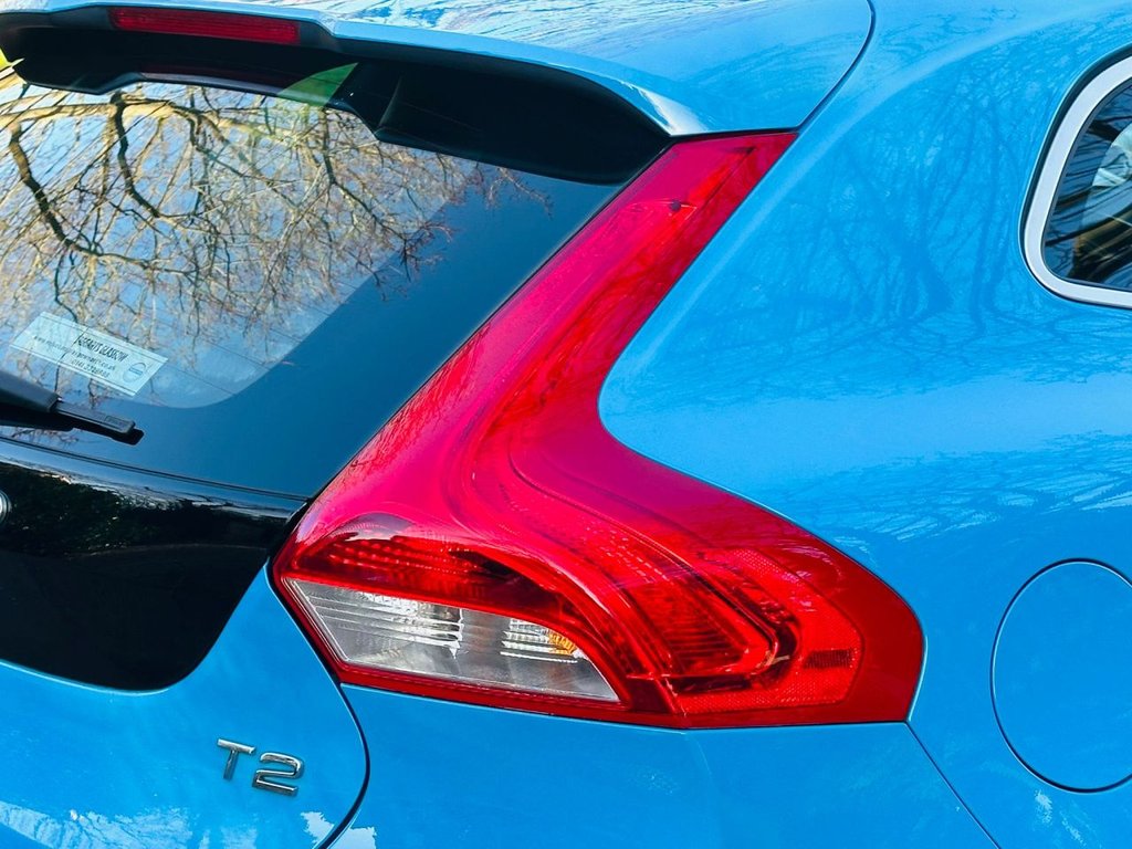 Used Volvo V40 2016 for sale - 76900530: Photo 15