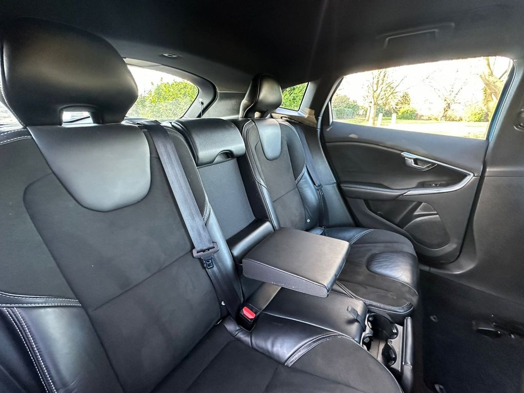 Used Volvo V40 2016 for sale - 76900530: Photo 23