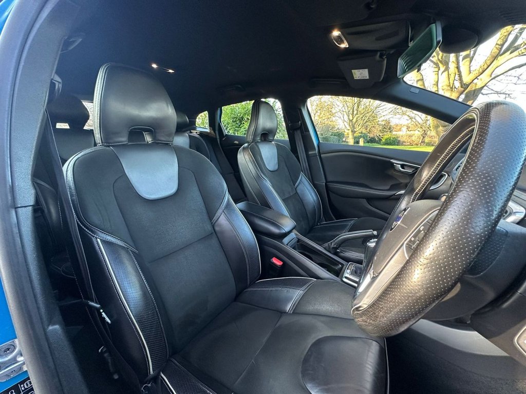 Used Volvo V40 2016 for sale - 76900530: Photo 24