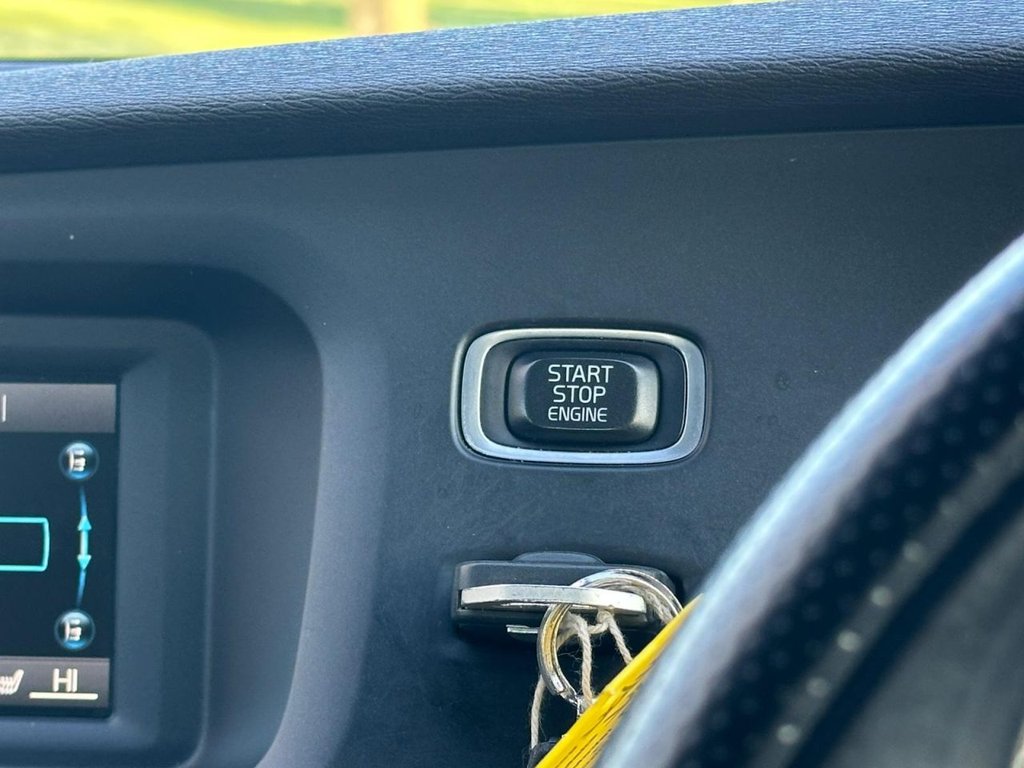 Used Volvo V40 2016 for sale - 76900530: Photo 32