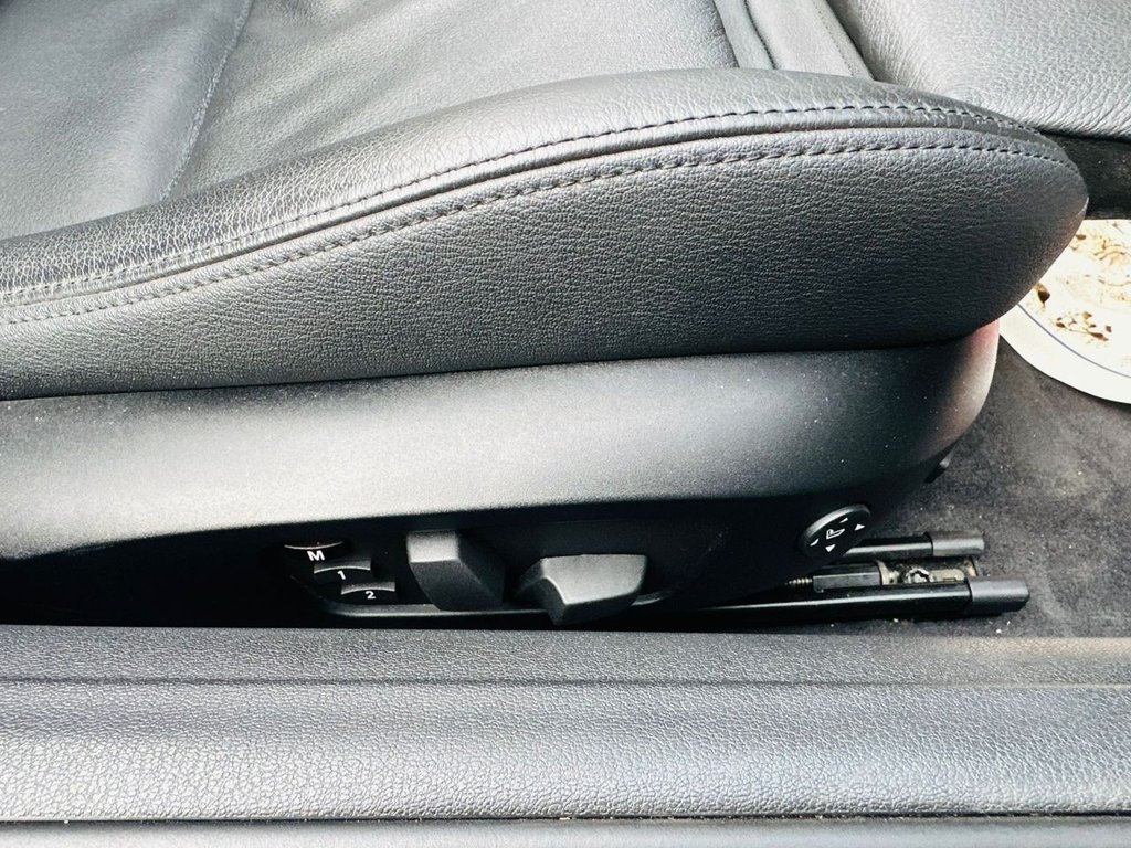 Used BMW Z4 2012 for sale - 76848301: Photo 30