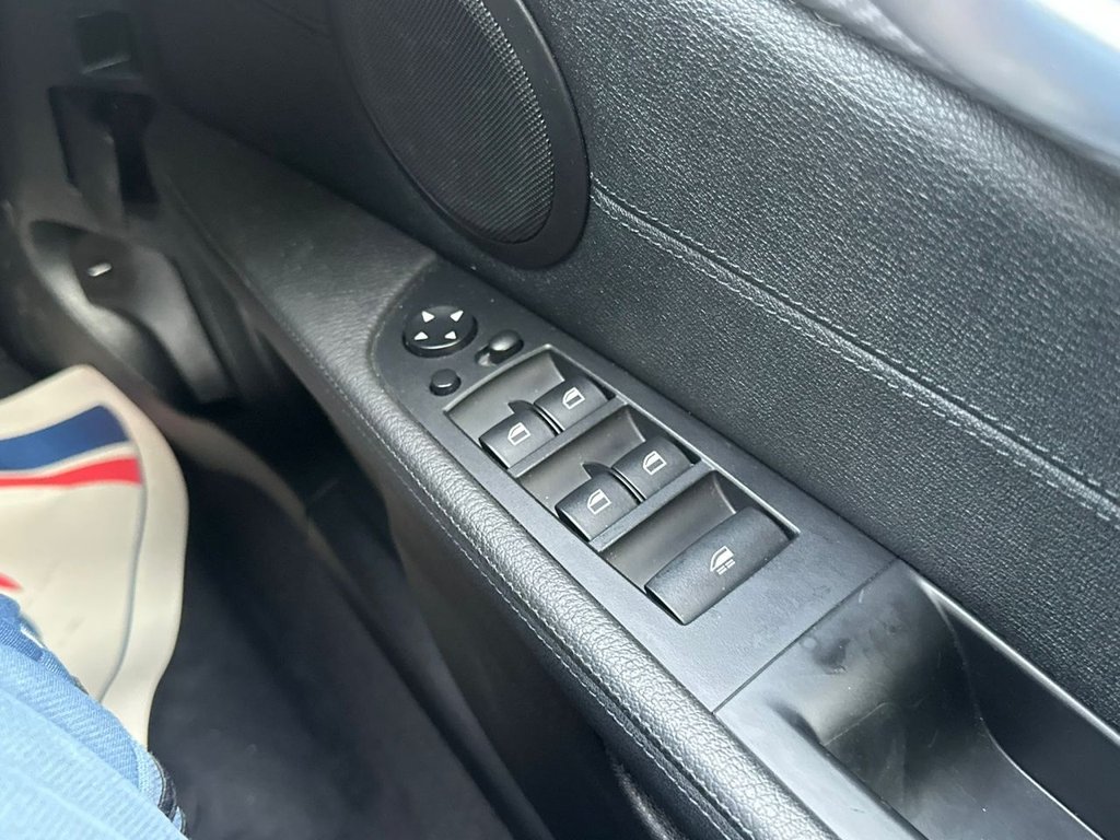 Used BMW Z4 2012 for sale - 76848301: Photo 32