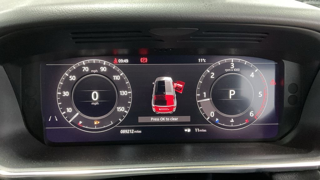 Used Land Rover Range Rover Sport 2018 for sale - 76883369: Photo 2