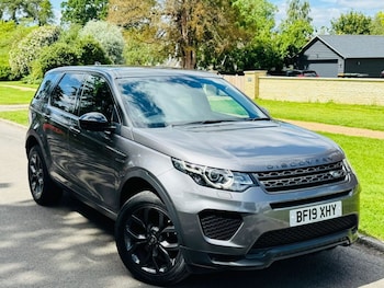 Used Land Rover Discovery Sport 2019 for sale - 79305510: Photo
