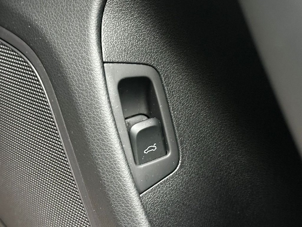 Used Audi Q3 2016 for sale - 77152905: Photo 31