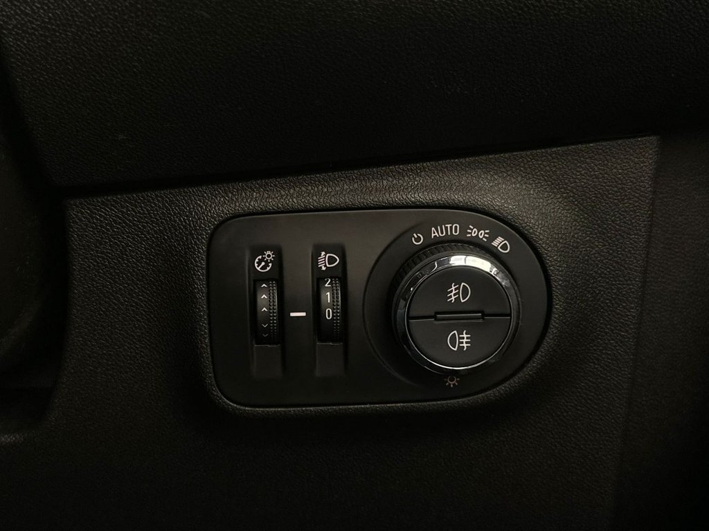 Used Vauxhall Corsa 2017 for sale - 76698932: Photo 26